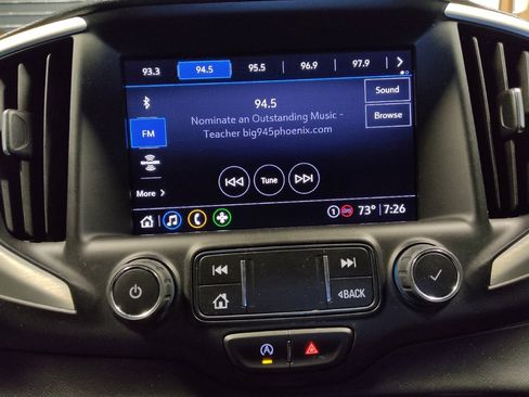 Used 2023 GMC Terrain SLT AWD/4WD image 25