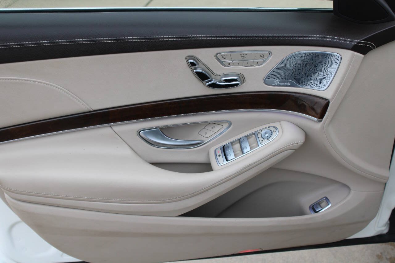 Used 2017 Mercedes-Benz S 550 4MATIC Sedan image 18