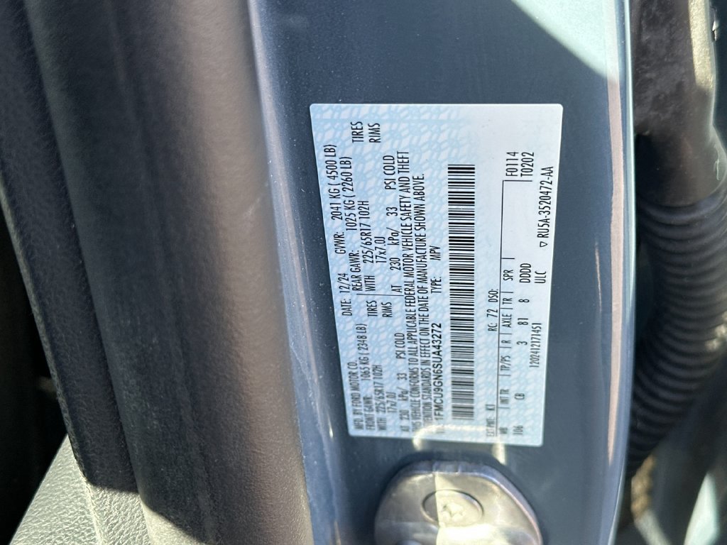 Certified 2025 Ford Escape Active AWD/4WD image 27