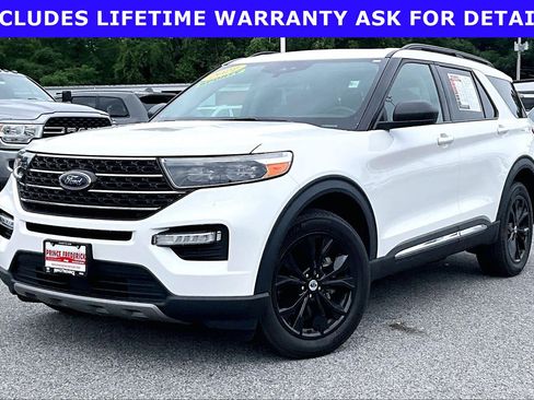 Used 2022 Ford Explorer XLT w/ Equipment Group 202A AWD/4WD image 3