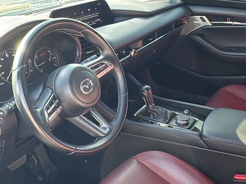 Used 2022 MAZDA MAZDA3 s image 19