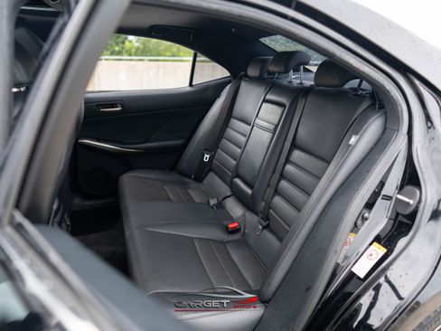 Used 2018 Lexus IS 300 F Sport w/ F Sport Package image 17