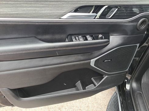 Used 2024 Jeep Wagoneer Series III image 22