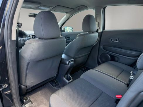 Used 2021 Honda HR-V LX image 32