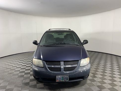 Used 2004 Dodge Grand Caravan SXT image 4