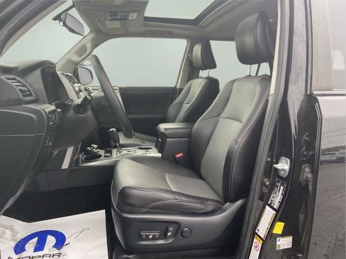Used 2018 Toyota 4Runner SR5 Premium AWD/4WD image 21