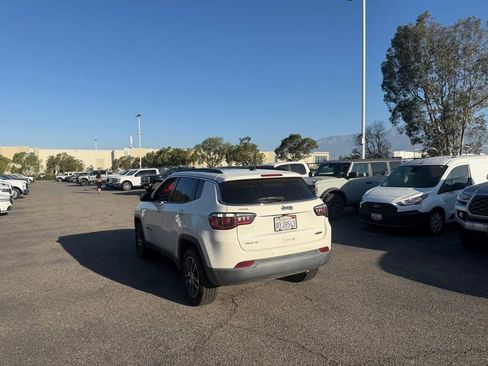 Used 2020 Jeep Compass Latitude AWD/4WD image 4