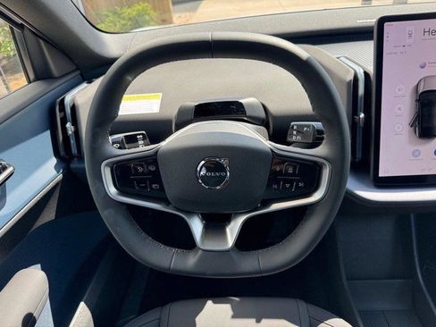 Used 2025 Volvo EX30 Ultra image 7