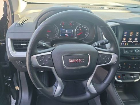 Used 2024 GMC Terrain SLE image 17