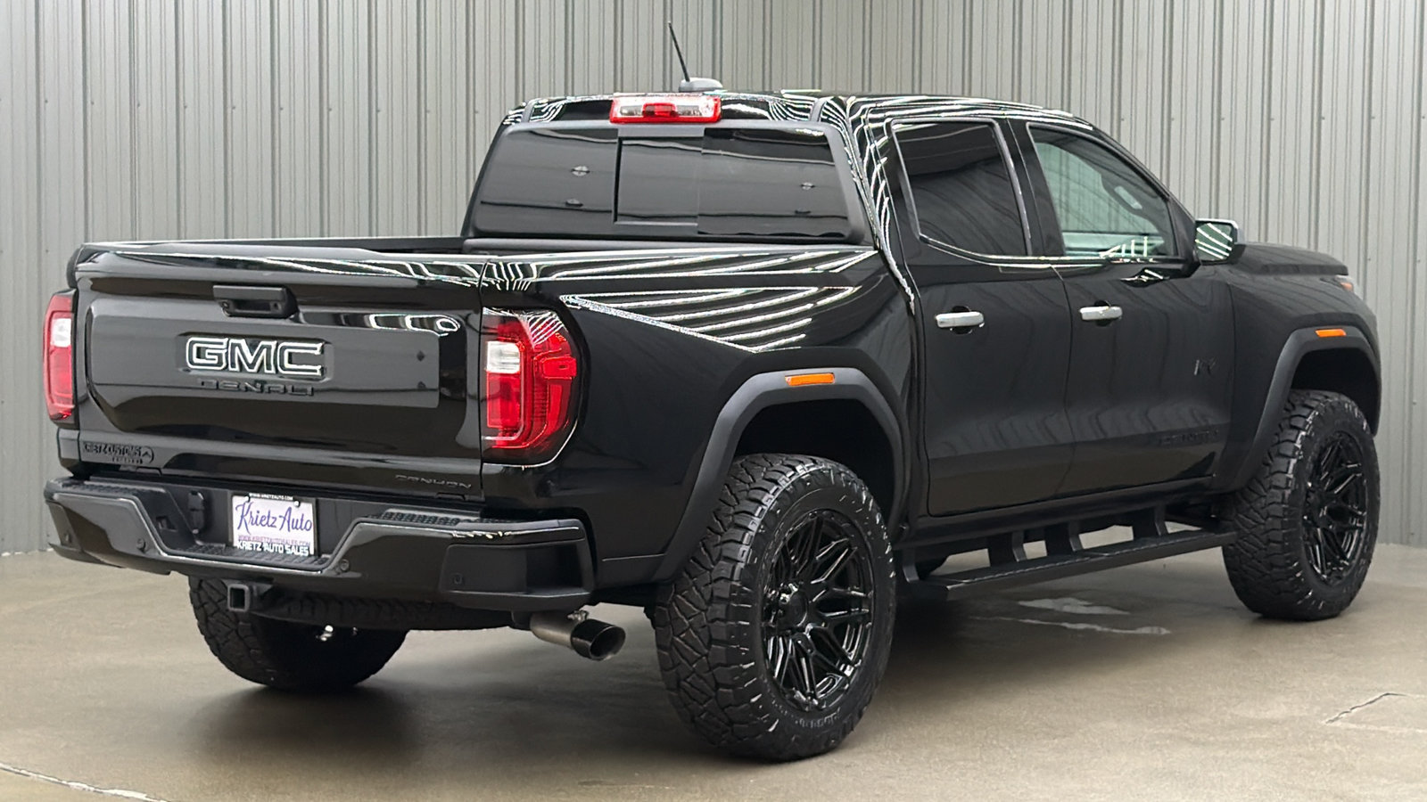 Used 2026 GMC Canyon Denali w/ LPO, Denali Black Edition AWD/4WD image 5