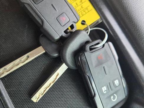 Used 2018 Chevrolet Silverado 1500 LT w/ LT Eassist Package image 15