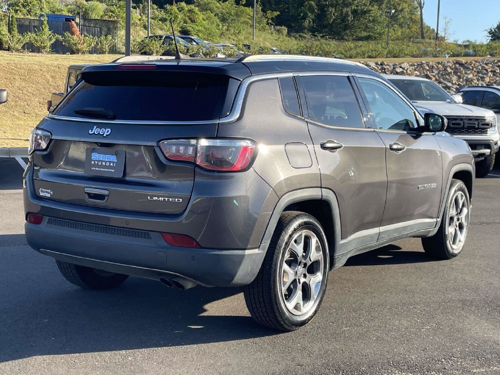 Used 2018 Jeep Compass Limited w/ Safe & Security Group FWD image 23