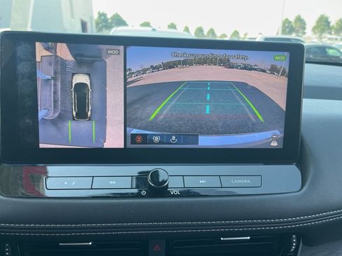 Used 2024 Nissan Rogue Platinum w/ Platinum Premium Package image 15