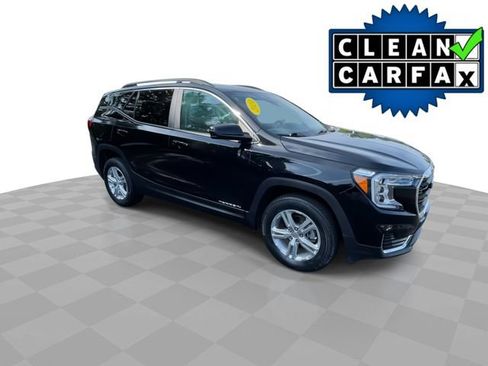 Used 2024 GMC Terrain SLE w/ Driver Convenience Package AWD/4WD image 2