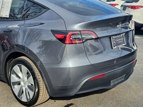 Used 2023 Tesla Model Y Long Range image 13