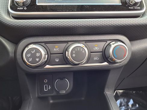Used 2025 Nissan Kicks Play S FWD image 8