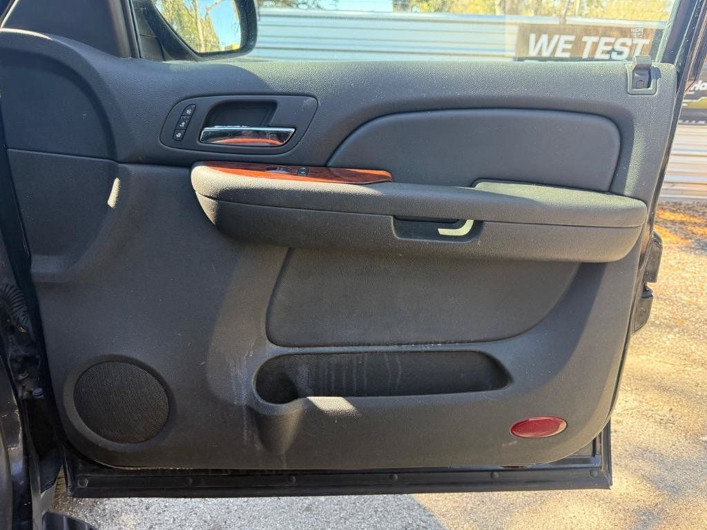 Used 2009 Chevrolet Avalanche LTZ RWD image 27