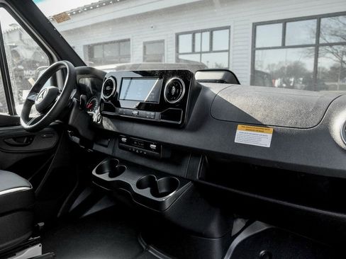 New 2026 Mercedes-Benz Sprinter 2500 image 19
