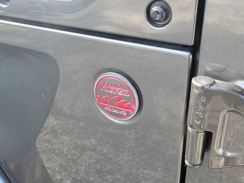 Used 2023 Jeep Gladiator Rubicon w/ Trailer Tow Package AWD/4WD image 8