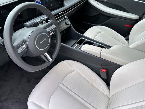 Certified 2025 Hyundai Sonata SEL image 9