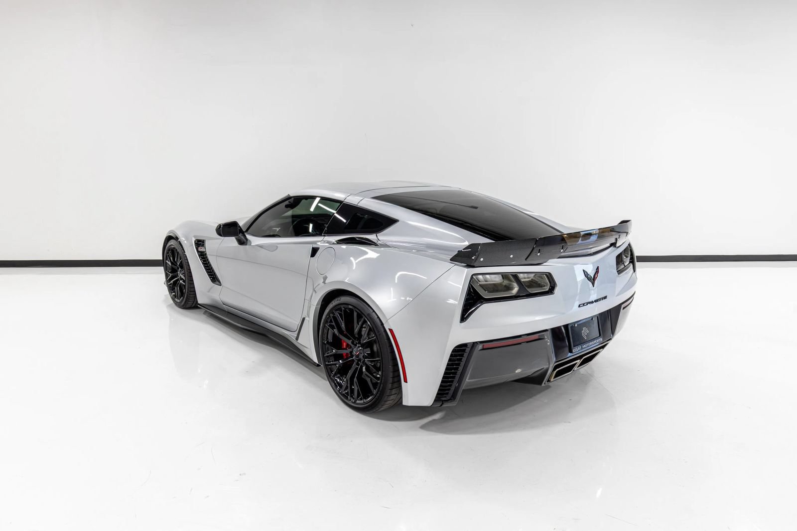 Used 2016 Chevrolet Corvette Z06 w/ 2LZ Preferred Equipment Group RWD image 5