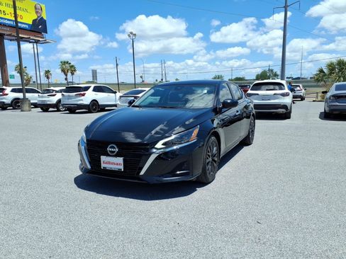 Used 2025 Nissan Altima 2.5 SV w/ SV Special Edition Package FWD image 4