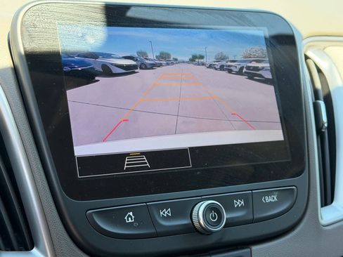 Used 2025 Chevrolet Malibu LS image 25