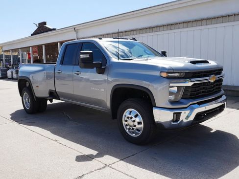 New 2026 Chevrolet Silverado 3500 LT w/ Safety Package AWD/4WD image 2