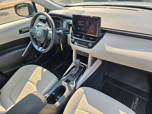 Used 2024 Toyota Corolla Cross L FWD image 29