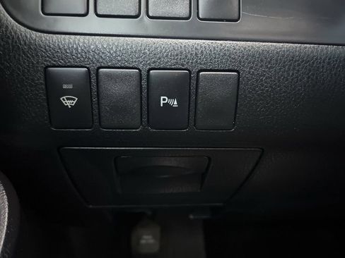 Used 2019 Toyota Highlander Limited image 37