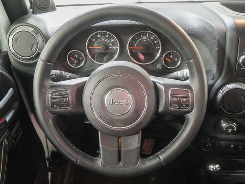 Used 2014 Jeep Wrangler Unlimited Sport w/ Quick Order Package 24S AWD/4WD image 21