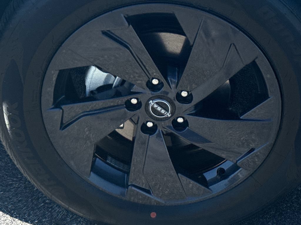 New 2026 Nissan Rogue SV AWD/4WD image 9