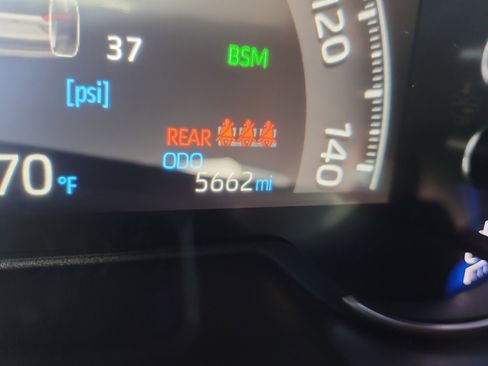 Certified 2025 Toyota RAV4 LE AWD/4WD image 31