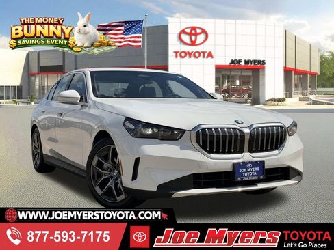 Used 2026 BMW 530i RWD image 1