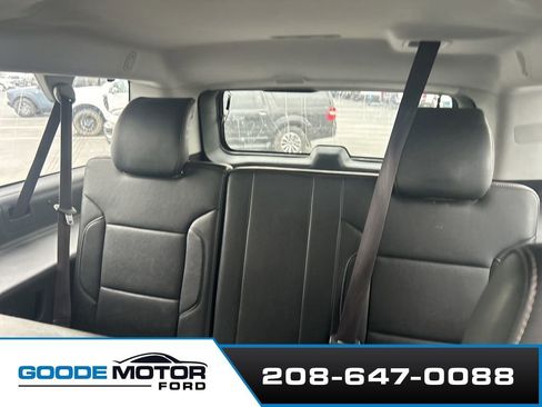 Used 2017 Chevrolet Suburban LT image 5