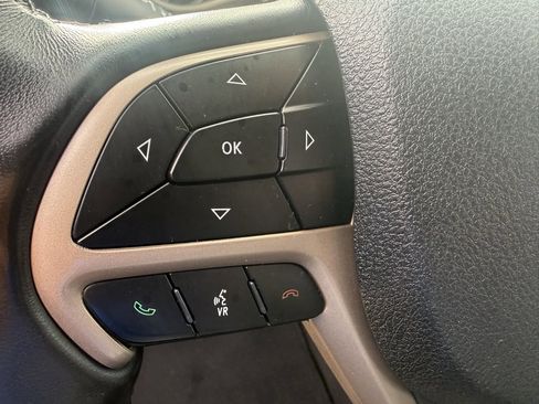 Used 2018 Jeep Cherokee Limited image 56