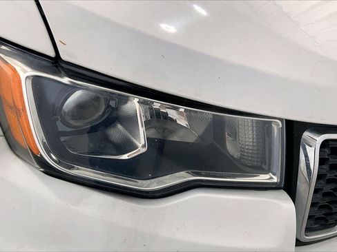 Used 2020 Jeep Grand Cherokee Limited RWD image 12