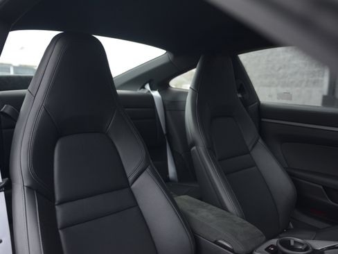 Certified 2025 Porsche 911 Carrera T image 30