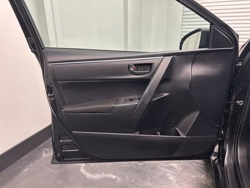 Used 2014 Toyota Corolla L FWD image 15