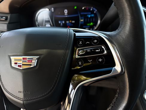 Used 2020 Cadillac Escalade ESV Platinum AWD/4WD image 11