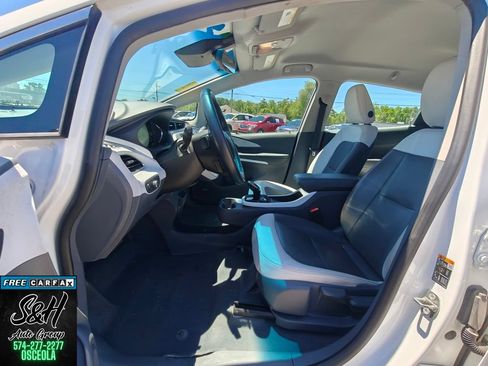 Used 2017 Chevrolet Bolt Premier w/ Driver Confidence II Package FWD image 19