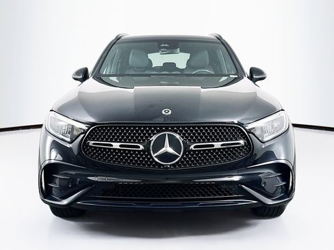 Used 2024 Mercedes-Benz GLC 300 4MATIC w/ AMG Line image 2