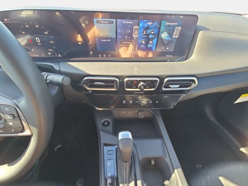 New 2026 Nissan Sentra SV w/ Floor Mat Package FWD image 19