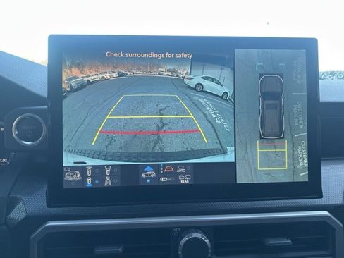 Used 2025 Toyota 4Runner Limited image 18