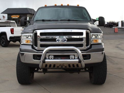 Used 2005 Ford F350 Lariat AWD/4WD image 3