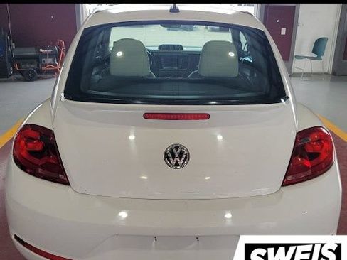 Used 2014 Volkswagen Beetle R-Line FWD image 13