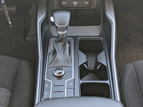 Certified 2023 Kia Sorento LX image 16