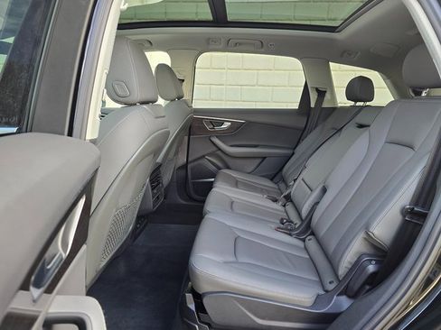 Used 2025 Audi Q7 3.0T Premium Plus image 43