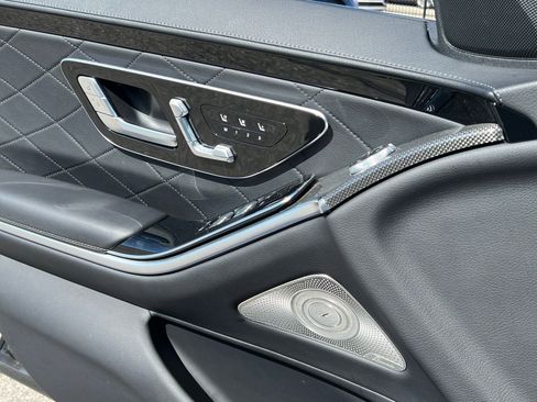 Used 2023 Mercedes-Benz S 500 4MATIC image 32