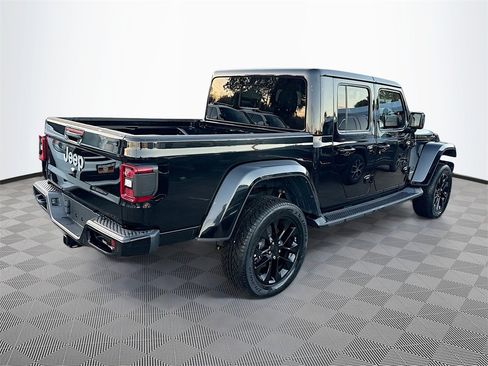 Used 2021 Jeep Gladiator Overland image 6